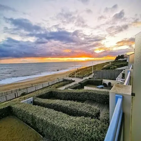 Sur La De Bonne Source Les Pieds Dans L'eau Apartman
