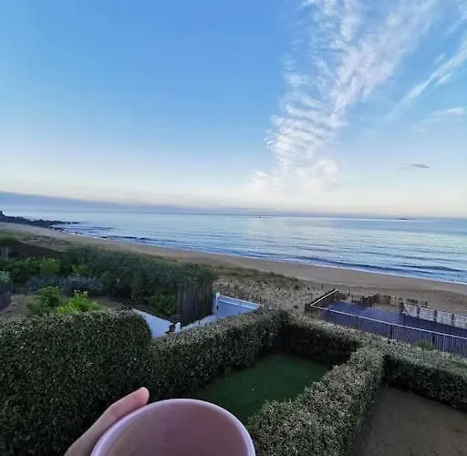 Sur La De Bonne Source Les Pieds Dans L'eau Pornichet